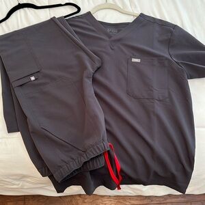 Men’s FIGS scrubs